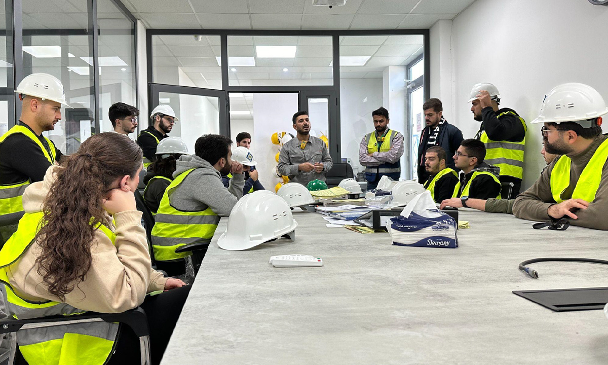 AUIS Engineering Students&#039; Visit to Fox Reforming